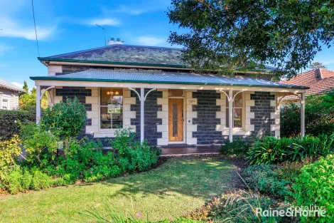 57 MELBOURNE RD, WILLIAMSTOWN, VIC 3016