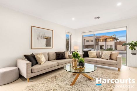 Property photo of 18 Grove Way Wantirna South VIC 3152