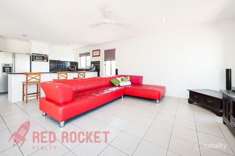 Property photo of 19 Saltram Avenue Holmview QLD 4207