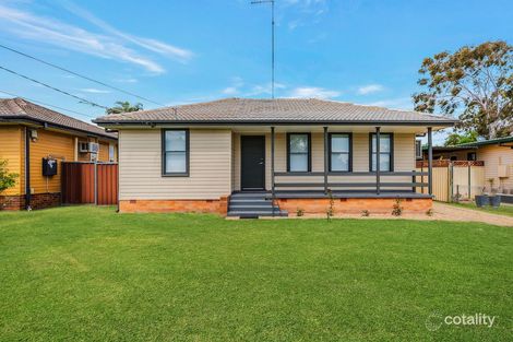 15 Nauru Cres, Lethbridge Park, NSW 2770