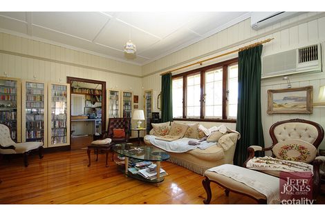 Property photo of 37 Nicholson Street Greenslopes QLD 4120