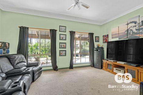 Property photo of 3 Mawson Court Leschenault WA 6233
