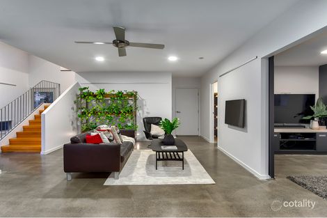 Property photo of 30 Dunedoo Street Stafford QLD 4053