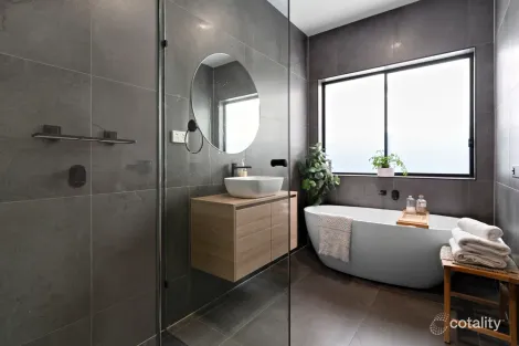 Property photo of 9 Richards Court Brooklyn VIC 3012