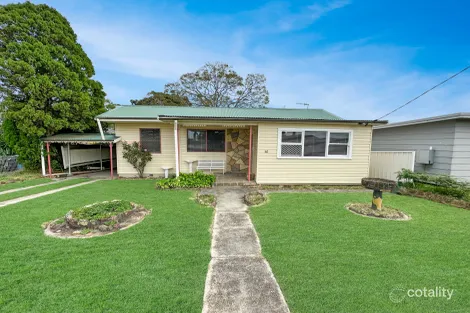 Property photo of 30 Woolana Avenue Budgewoi NSW 2262