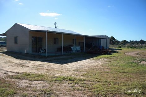 411 Doodenanning Rd, Greenhills, WA 6302