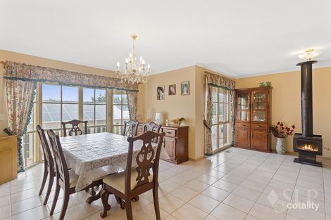 Property photo of 7 Hanna Drive Endeavour Hills VIC 3802