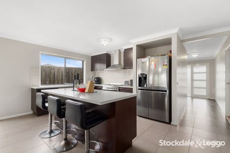 Property photo of 19 Mountain Grey Circuit Morwell VIC 3840