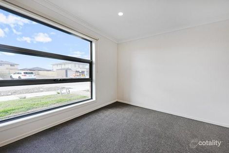 Property photo of 15 Princes Circuit Wallan VIC 3756