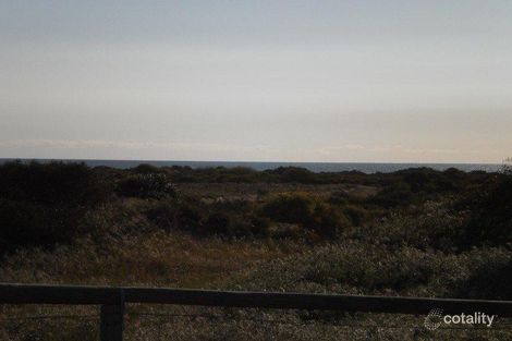 Property photo of 16 Caroline Way Madora Bay WA 6210