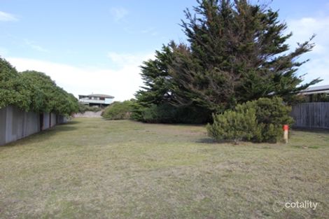 13 Hopetoun Cres, Surf Beach, VIC 3922