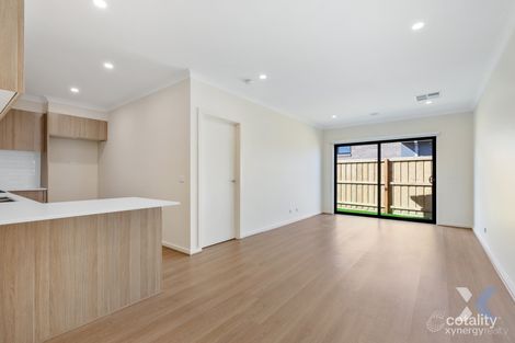 Property photo of 2 Woolspinner Crescent Wyndham Vale VIC 3024