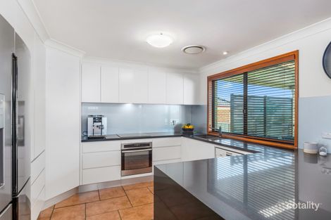 Property photo of 16 Kirriemuir Glen Horsley NSW 2530