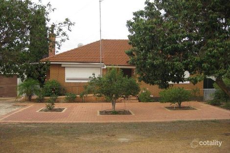 40 Thomas St, Narembeen, WA 6369