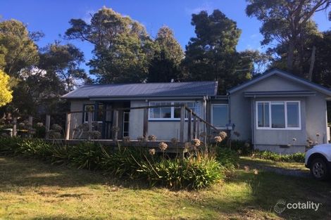 Property photo of 5 Kemps Parade Beauty Point TAS 7270