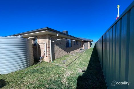 Property photo of 14 Warragrah Place Parkes NSW 2870