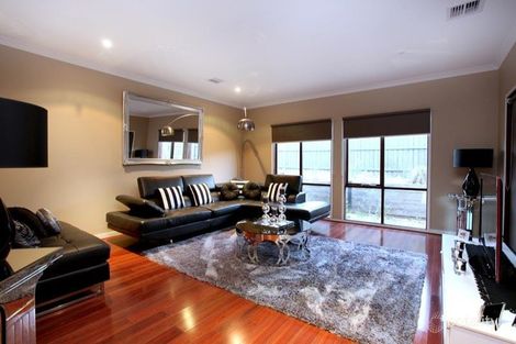 Property photo of 3 Drummond Street Caroline Springs VIC 3023