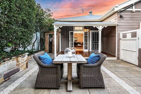 Property photo of 59 Outlook Crescent Bardon QLD 4065