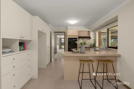 Property photo of 40 Lakesfield Drive Lysterfield VIC 3156