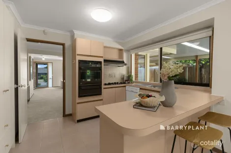 Property photo of 40 Lakesfield Drive Lysterfield VIC 3156