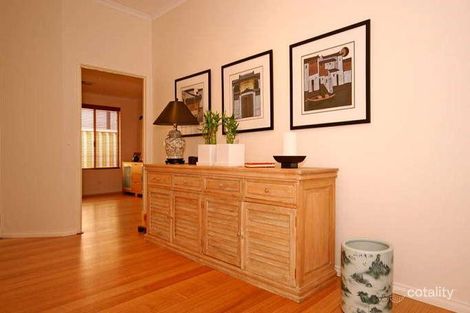 Property photo of 33 Hinkler Loop Maylands WA 6051