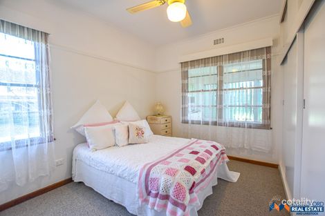Property photo of 8 Heather Grove Myrtleford VIC 3737