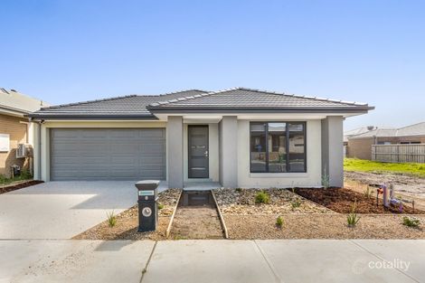 8 Luster Cct, Cranbourne South, VIC 3977