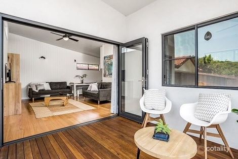 Property photo of 5 Mahr Place Suffolk Park NSW 2481