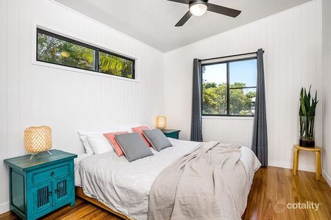 Property photo of 5 Mahr Place Suffolk Park NSW 2481