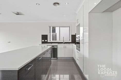 Property photo of 6 Hooton Street Forde ACT 2914