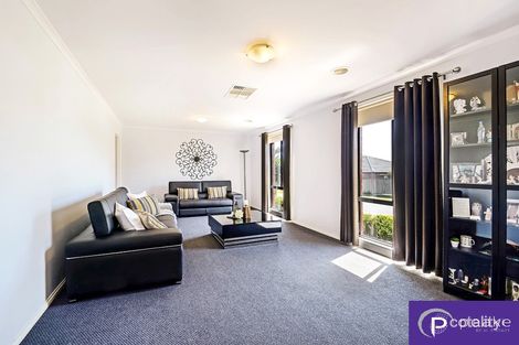 Property photo of 3 Tyrell Place Berwick VIC 3806
