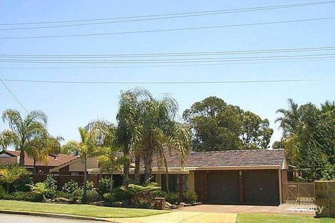 33 Gladstone Rd, Leeming, WA 6149