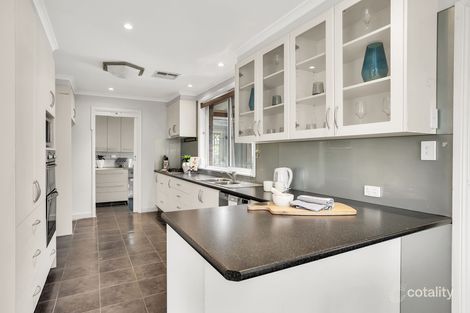 Property photo of 2 Aringa Court Ferntree Gully VIC 3156