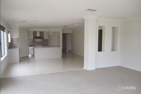 Property photo of 16 Fisher Court Werribee VIC 3030