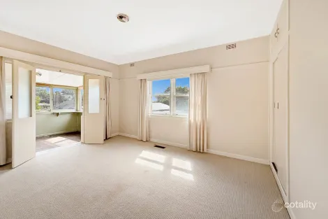 Property photo of 13 Craig Street Warragul VIC 3820