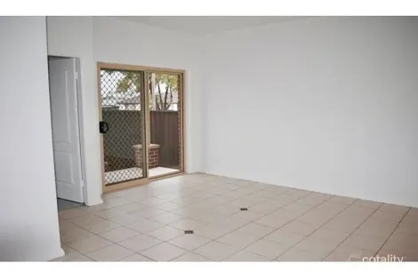 Property photo of 23 Hull Avenue Lurnea NSW 2170