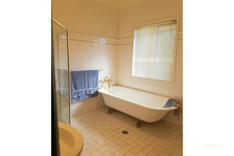 Property photo of 2/10 Alukea Avenue Point Clare NSW 2250