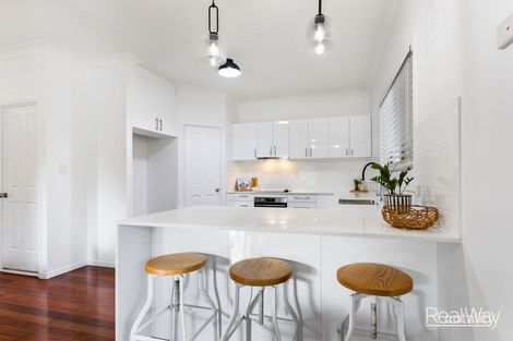 Property photo of 34 Davillea Court Fernvale QLD 4306