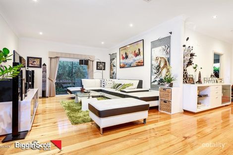 Property photo of 2 Charles Sturt Place Pakenham VIC 3810