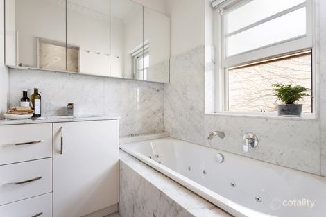 Property photo of 3/66 Mathoura Road Toorak VIC 3142