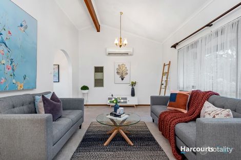 Property photo of 1 Oakridge Close Aberfoyle Park SA 5159