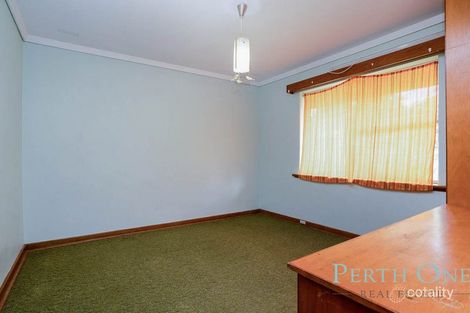 Property photo of 44 Hughenden Drive Thornlie WA 6108