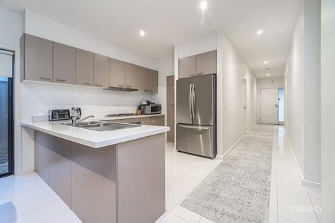 Property photo of 8 Folger Road Craigieburn VIC 3064
