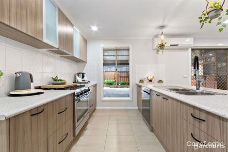 Property photo of 23 Gallery Way Pakenham VIC 3810