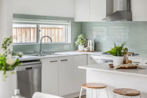 Property photo of 4 Citrinus Street Mount Duneed VIC 3217