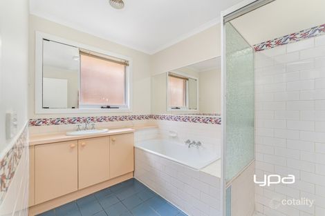 Property photo of 18 Abelia Court Sunbury VIC 3429