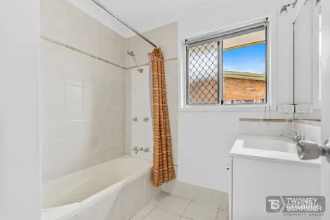 Property photo of 7 Goru Court Mooroobool QLD 4870
