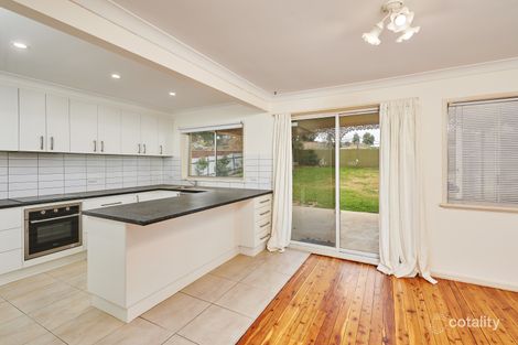 Property photo of 91 Simkin Crescent Kooringal NSW 2650