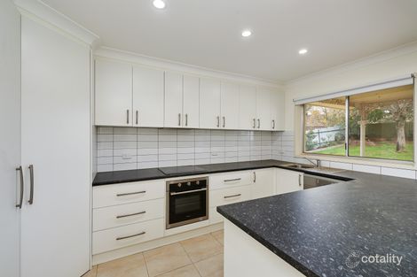 Property photo of 91 Simkin Crescent Kooringal NSW 2650