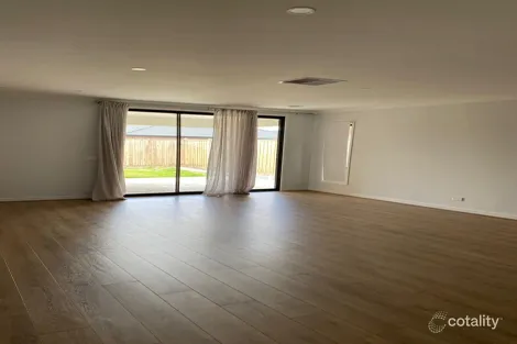 Property photo of 8 Claymore Street Beveridge VIC 3753